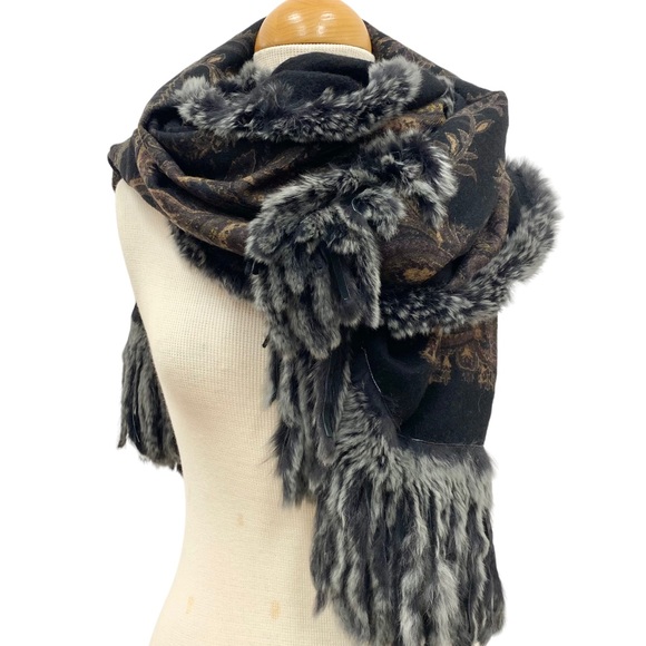 CPG Reversible Paisley to Black Wool Scarf with Rabbit Fur Trim Accent - Picture 3 of 9